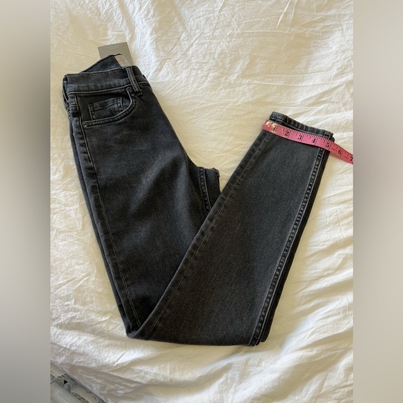 Everlane | Size 23 | High Rise Skinny Jeans | Washed Black | NWT - Picture 8 of 9